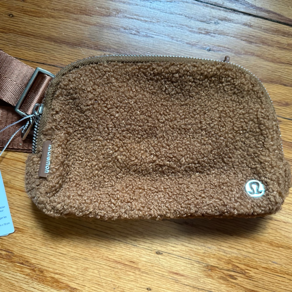 Lululemon, brown, small crossover bag
